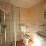 بيت شباب Hainich-zeit Rodeberg